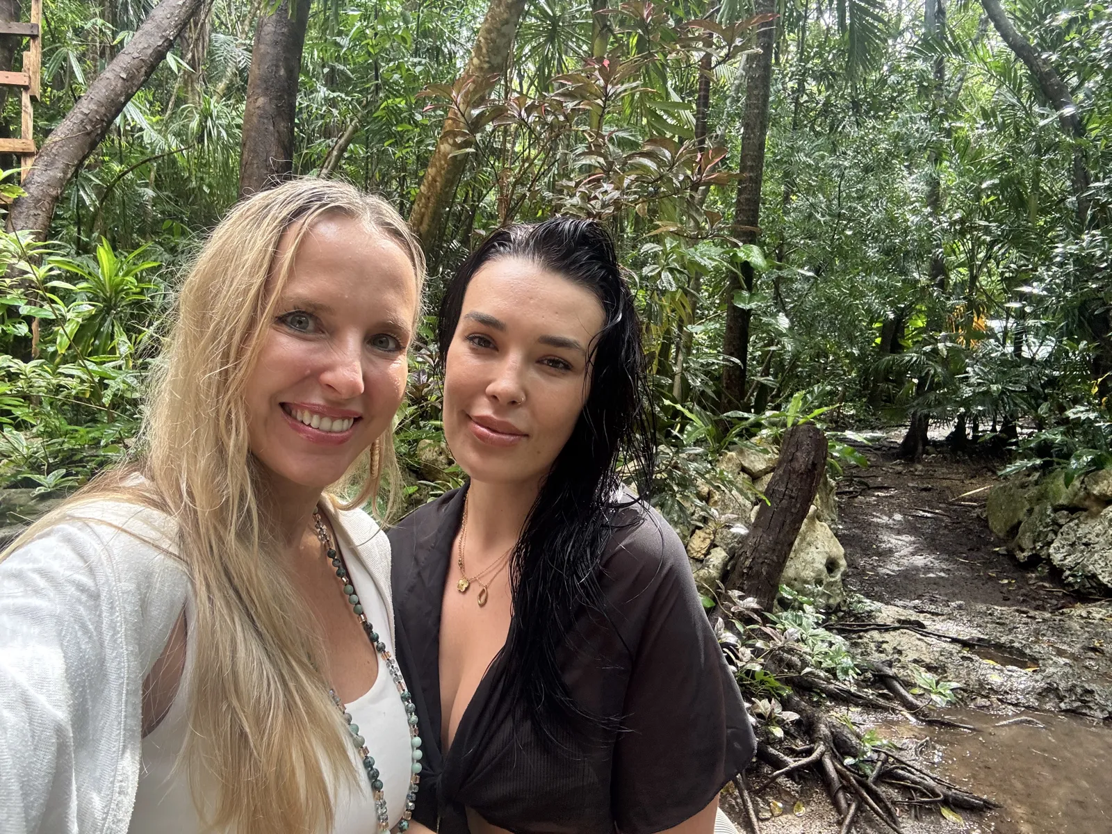 Jungle Reboot guests with their host, December 2024